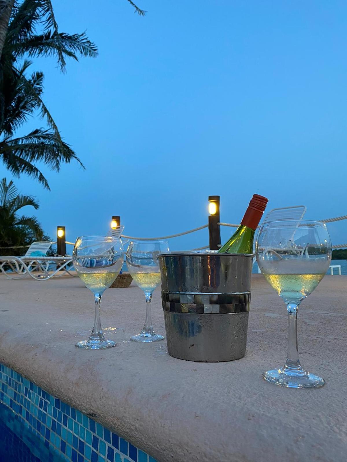 Hotel La Marina Del Rio La Pesca Ngoại thất bức ảnh
